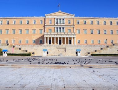Ένταση επικράτησε στη Βουλή για τον Μπελογιάννη